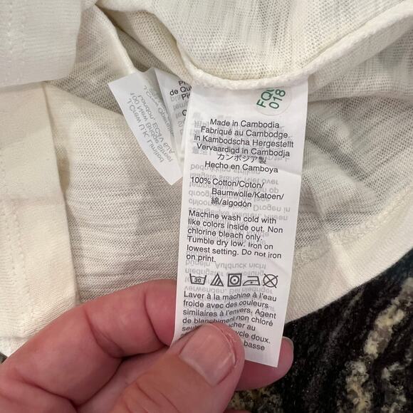 **NWT J. Crew Boys' Ivory W/Fishing Pizza Walrus Graphic Long Sleeve Tee -2 - Picture 7 of 8